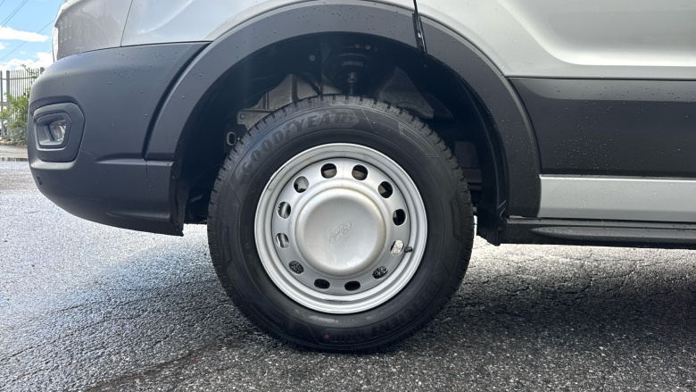 Ford Transit Minibus Transit 460 L4 Minibus Diesel Rwd 2.0 EcoBlue 165ps H3 17 Seater Trend Auto [Nav]